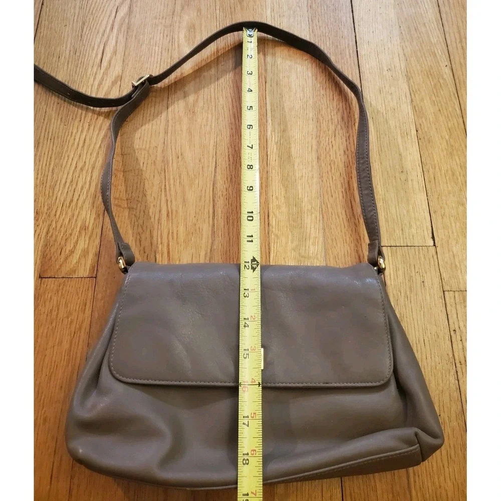Vintage Etienne Aigner Brown Taupe Leather Purse Horseshoe Logo